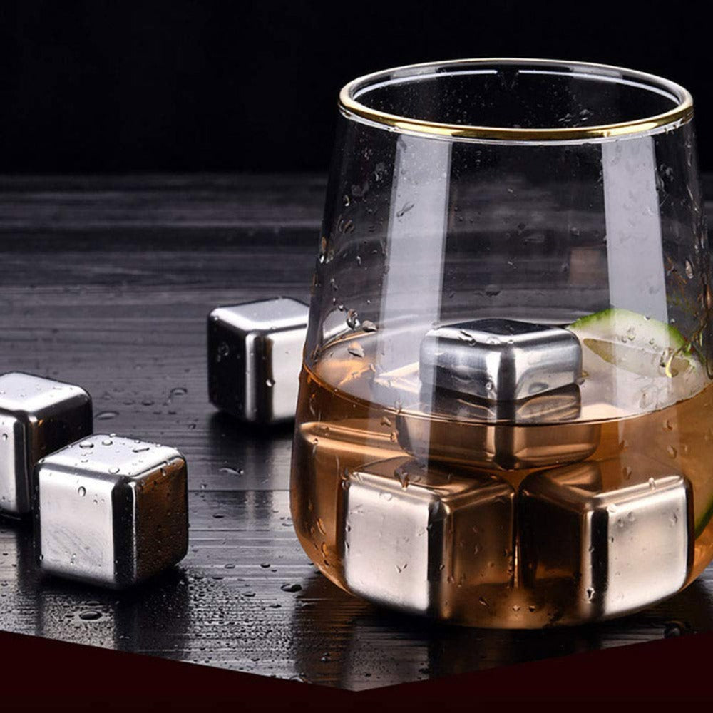 Set of cubes for cooling drinks